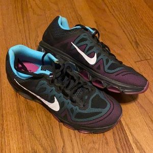 Nike Tailwind 7, Black/Purple/Blue, Size 10